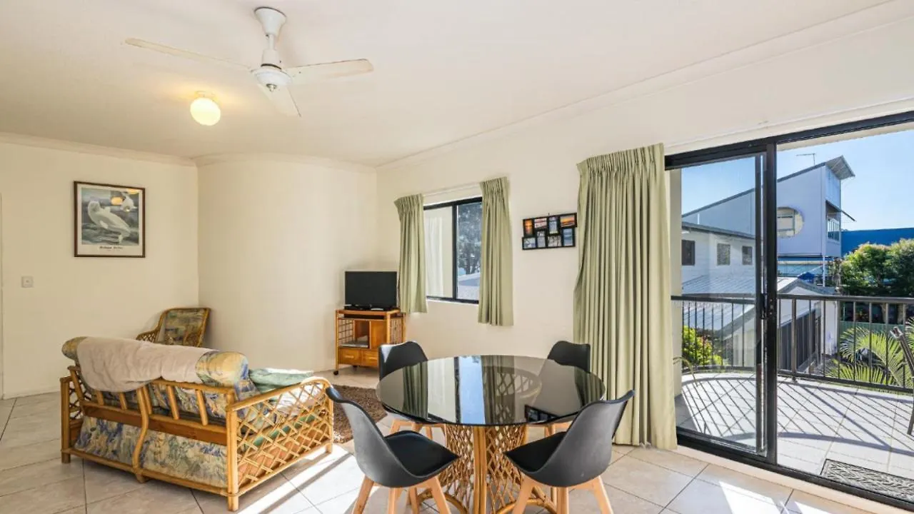 Holiday home Quiet Location Across From Waterfront - South Esp, Bongaree Villa