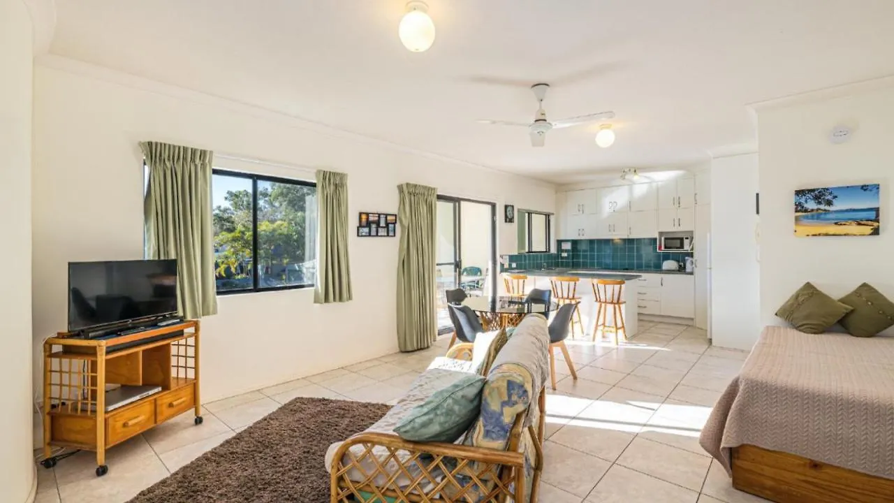 Quiet Location Across From Waterfront - South Esp, Bongaree Villa 0*,  Australia